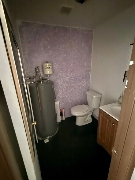 More Photos Of 13284 E Central Ave, Mayer Office Residential For Lease