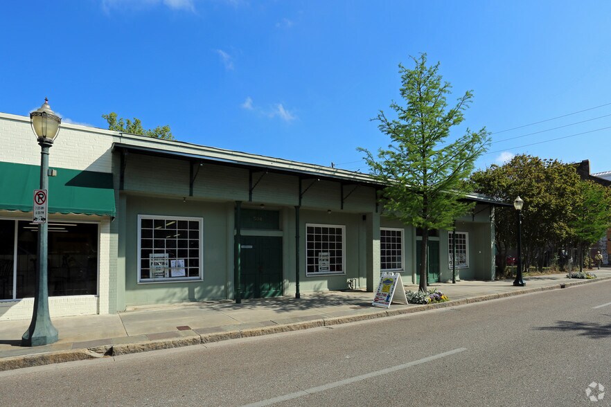 More Photos Of 508 Dauphin St, Mobile Freestanding For Lease