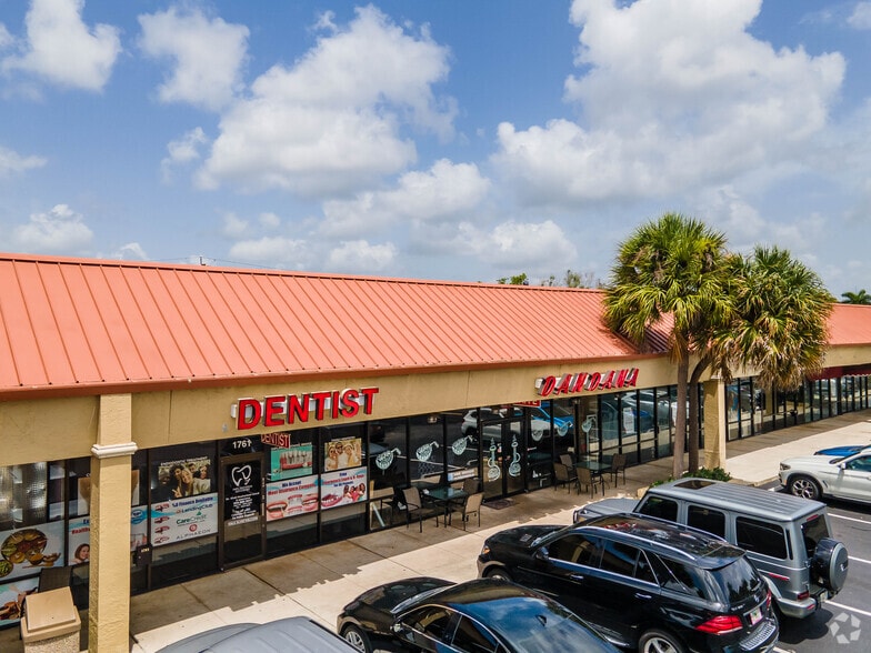 More Photos Of 1727-1797 N University Dr, Plantation Unknown For Lease