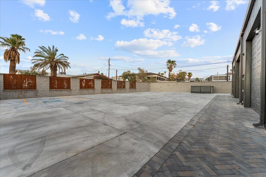 More Photos Of 3388 London Bridge rd, Lake Havasu City Industrial For Sale