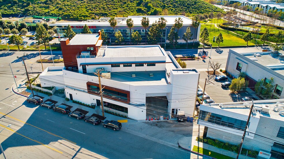 More Photos Of 6960 S Centinela Ave, Culver City Loft Creative Space For Sale