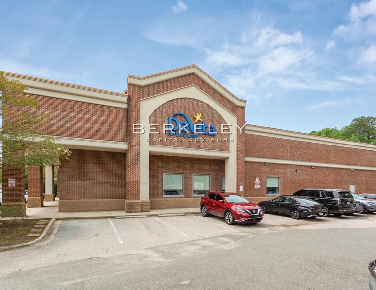 More Photos Of 101 W Woodcroft Pky, Durham Medical For Sale