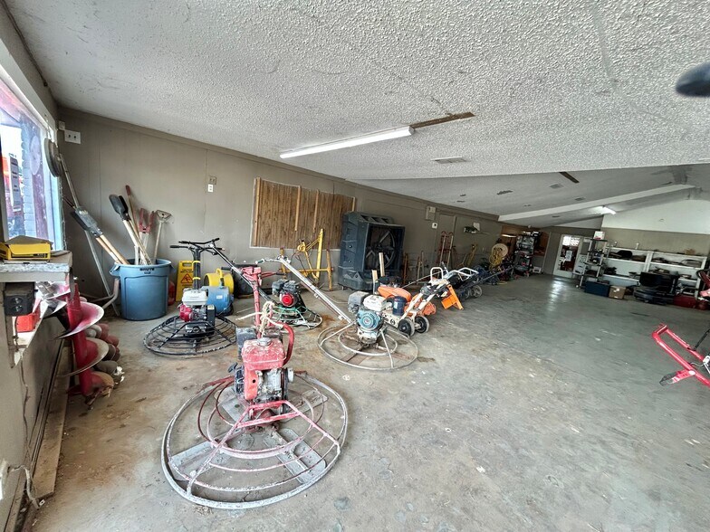 More Photos Of 2818 E Hwy 82, Gainesville Freestanding For Sale