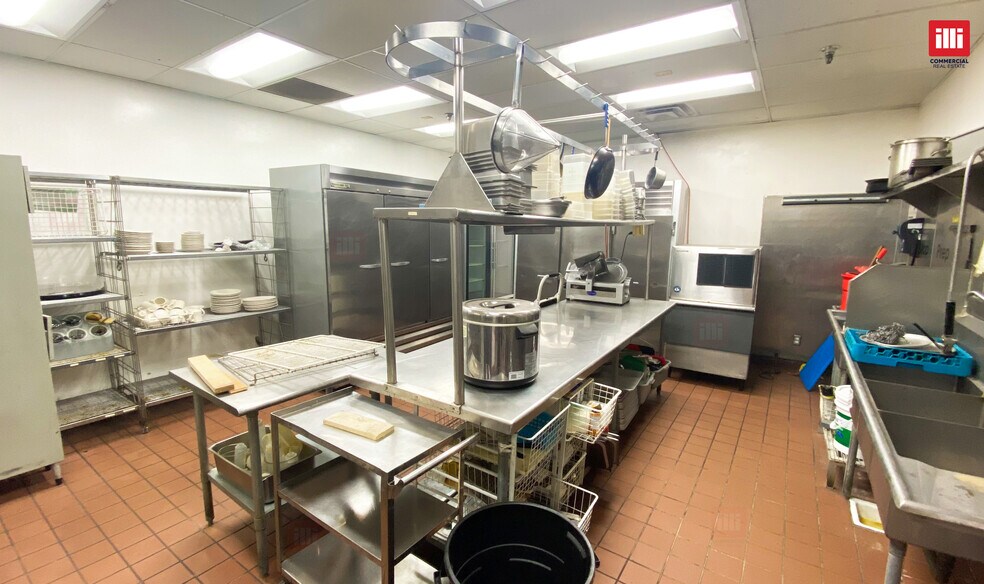 More Photos Of 333 S Spring St, Los Angeles Parking Garage For Lease