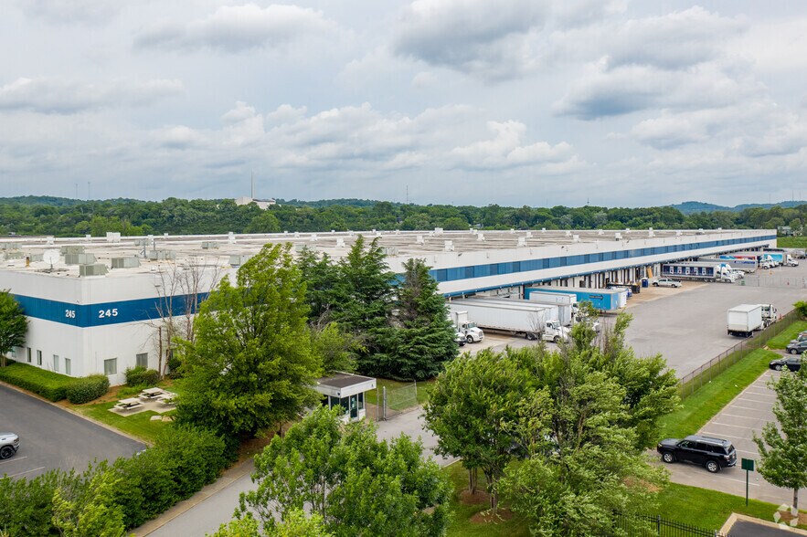More Photos Of 245 Great Circle Rd, Nashville Distribution For Lease