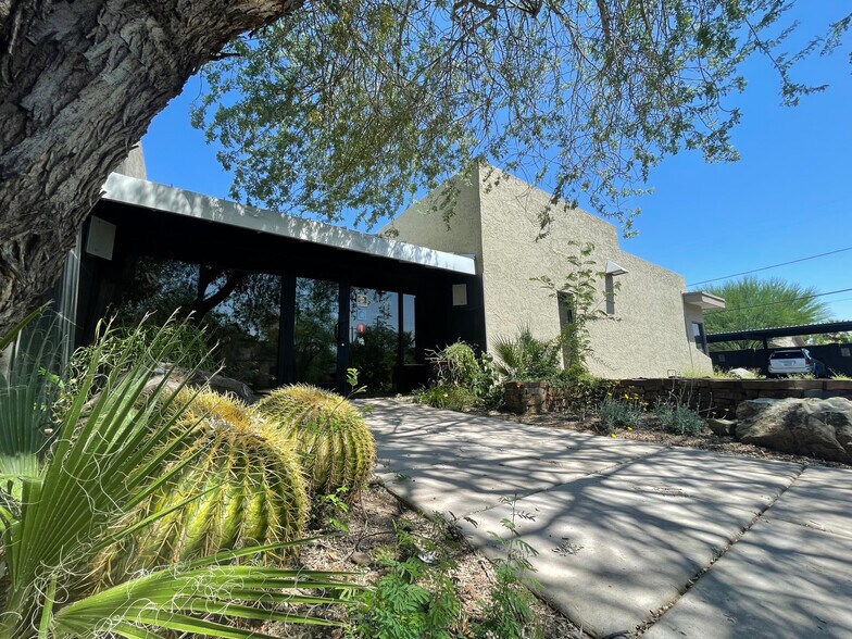 More Photos Of 2211 N 7th St, Phoenix Office For Sale