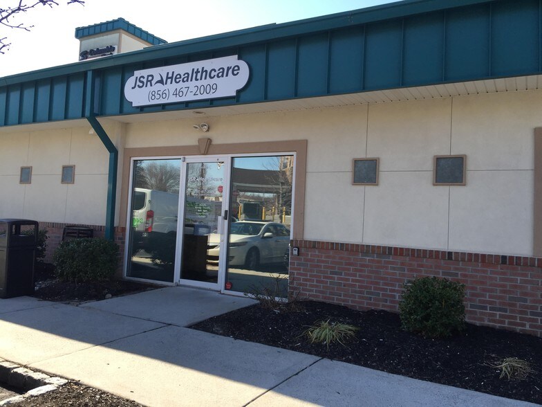 More Photos Of 204 Grove Ave, Thorofare Bank For Lease