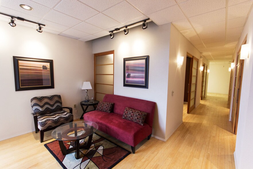 More Photos Of 314-336 Adams St SE, Albuquerque Office For Sale