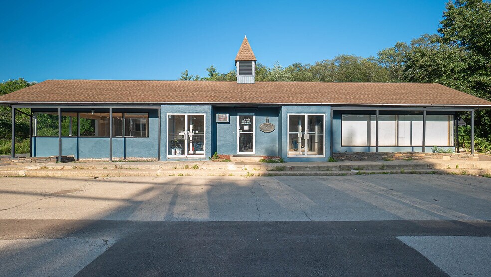 More Photos Of 906 Rt-28, Kingston Restaurant For Sale