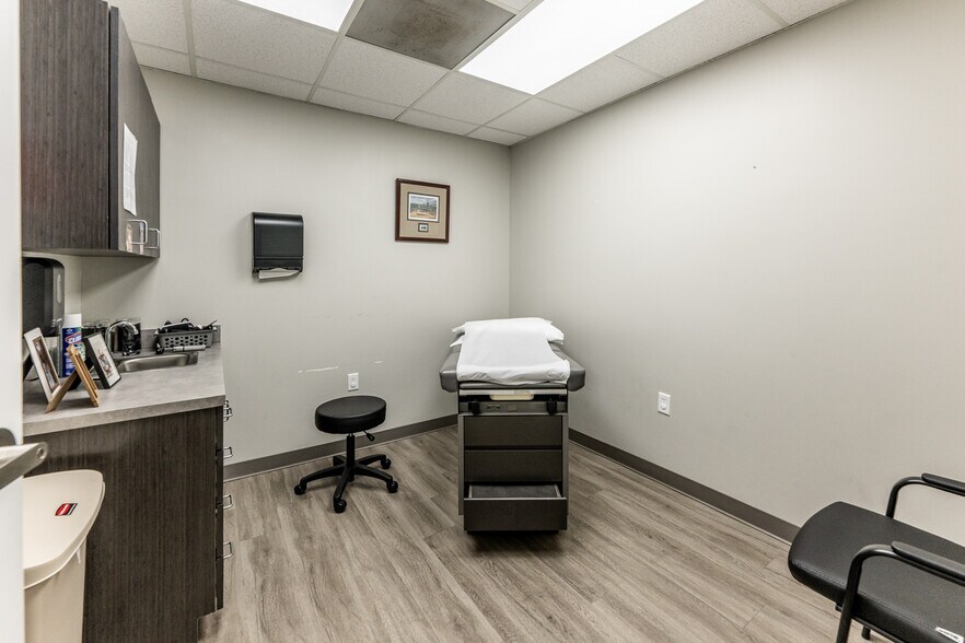 More Photos Of 130 Medical Center Pky, Huntsville Medical For Sale