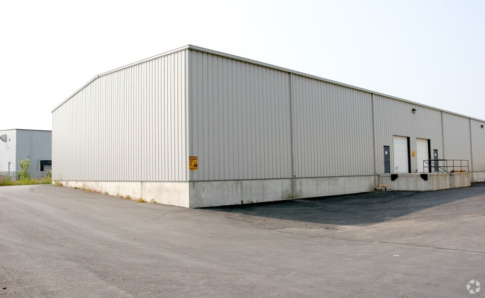 More Photos Of 4501 Triangle St, McFarland Warehouse For Lease