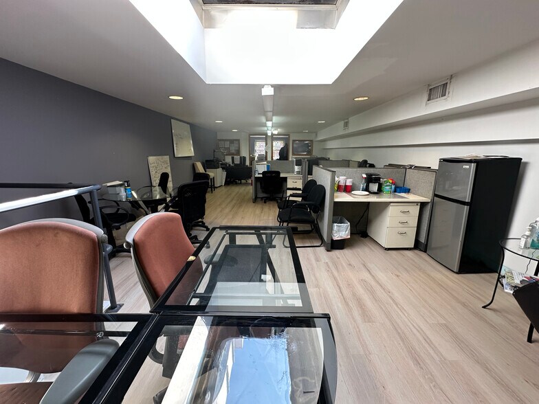 More Photos Of 12415 Metropolitan Ave, Kew Gardens General Retail For Lease