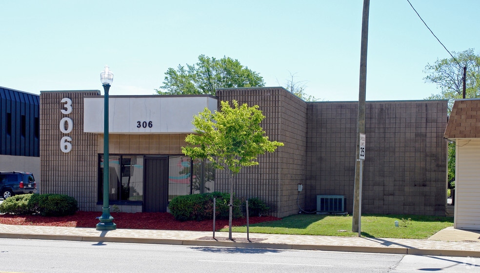 More Photos Of 306 Main St, Newport News Office For Lease