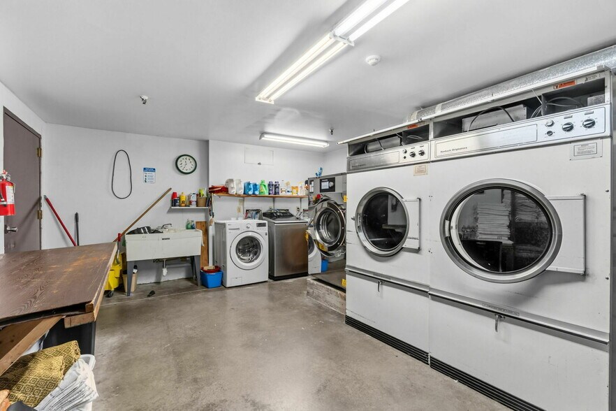 More Photos Of 205 Beaver Lodge Rd, Frisco Hotel For Sale