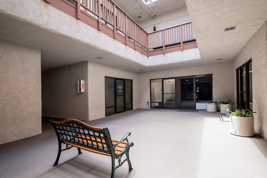 More Photos Of 501 W Channel Islands Blvd, Port Hueneme Loft Creative Space For Lease