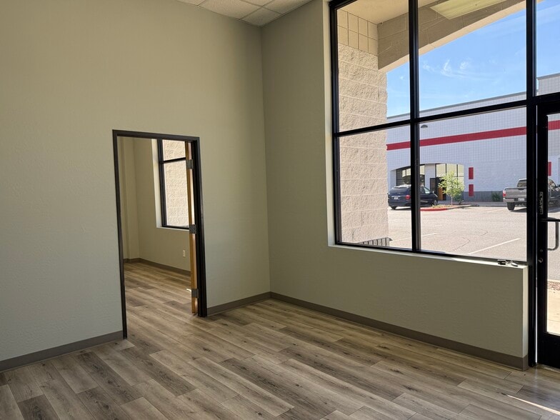 More Photos Of 500-600 N Bullard Ave, Goodyear Unknown For Lease