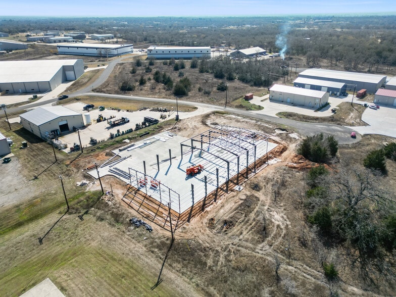 More Photos Of 8413 Parameter Ct, College Station Manufacturing For Lease