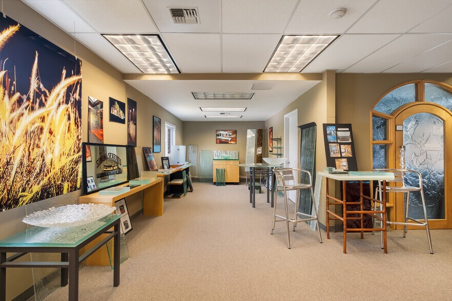 More Photos Of 927 Rainier Ave S, Seattle Manufacturing For Sale
