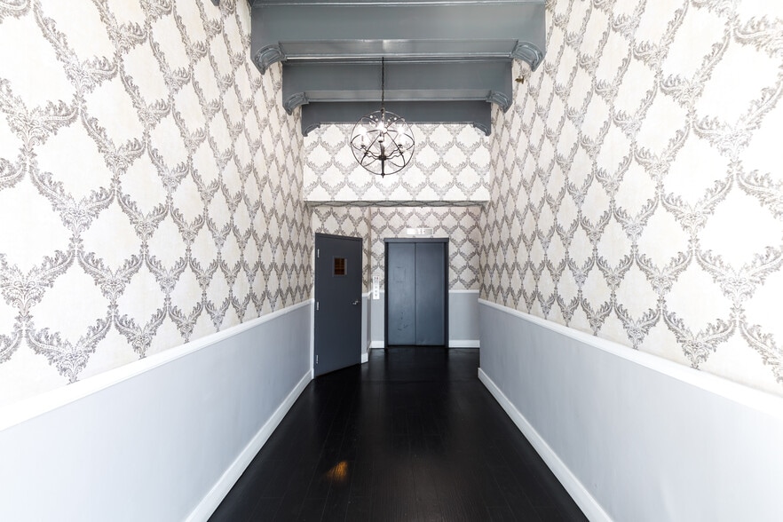 More Photos Of 3923 W 6th St, Los Angeles Office For Lease