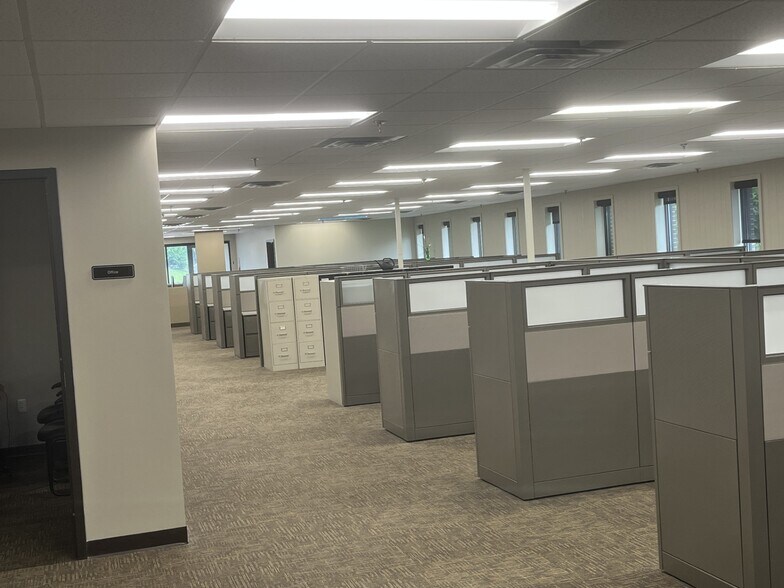 More Photos Of 1256 Trapp Rd, Eagan Research And Development For Sale