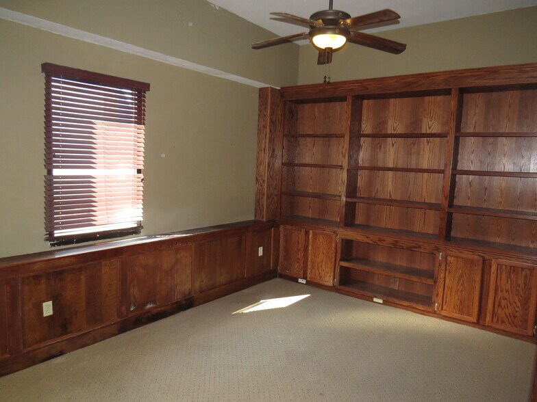 More Photos Of 7131-7139 Indianapolis Blvd, Hammond Medical For Lease