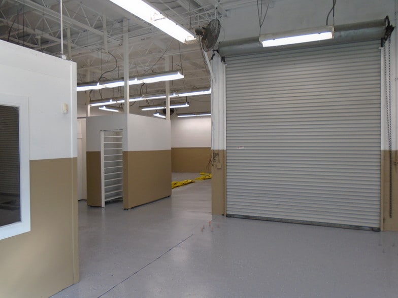 More Photos Of 202 E Palmdale Blvd, Palmdale Auto Repair For Lease