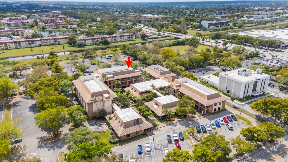 More Photos Of 7800 W Oakland Park Blvd, Sunrise Medical For Sale