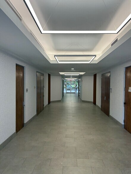 More Photos Of 15280 NW 79th Ct, Miami Lakes Unknown For Lease