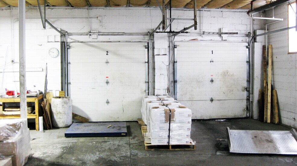 More Photos Of 415 N Indiana Ave, Auburn Warehouse For Sale