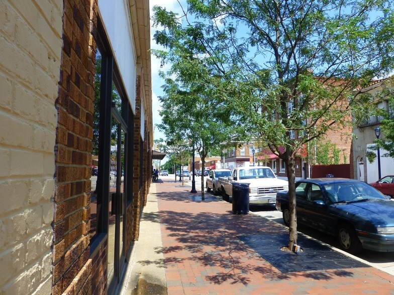 More Photos Of 320 E Broadway, Hopewell Office For Lease