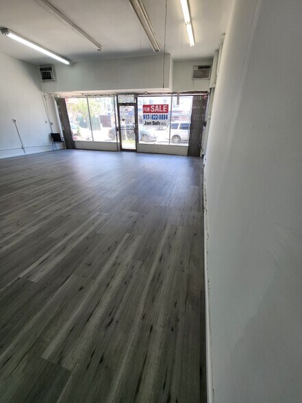 More Photos Of 7912-7912 Parsons Blvd, Flushing Storefront For Lease