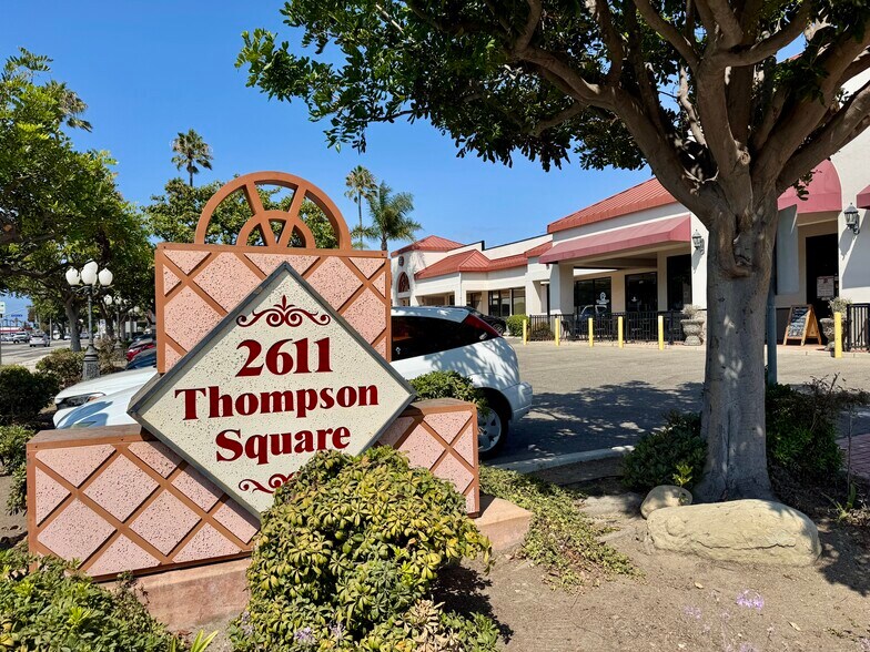 More Photos Of 2611 E Thompson Blvd, Ventura General Retail For Lease