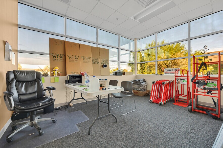 More Photos Of 23320 N 18th Dr, Phoenix Warehouse For Sale