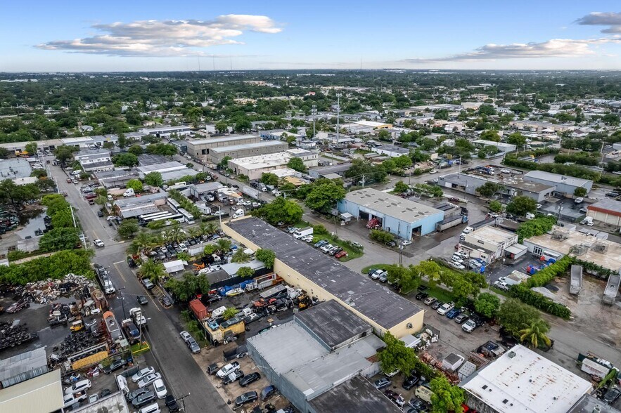 More Photos Of 2201-2227 SW 57th Ave, West Park Warehouse For Sale