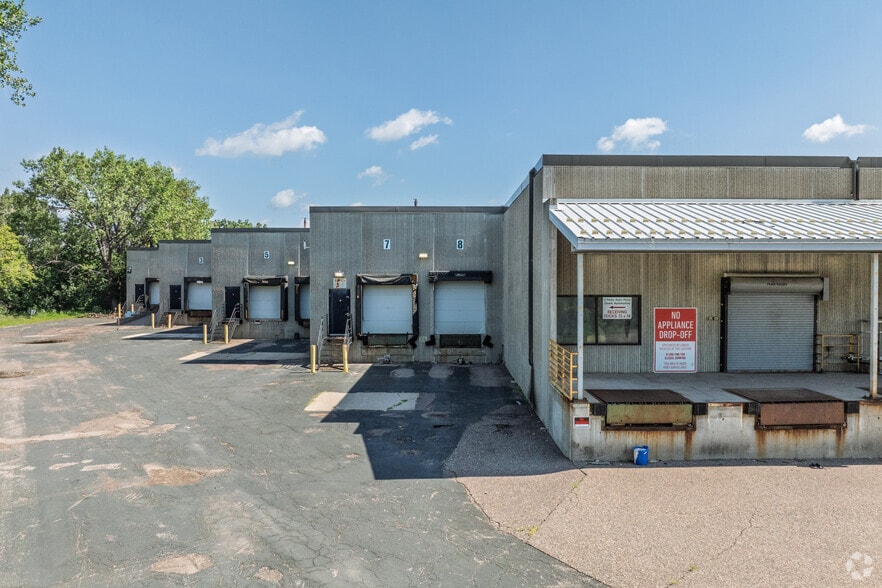 More Photos Of 2565 Kasota Ave, Saint Paul Distribution For Lease