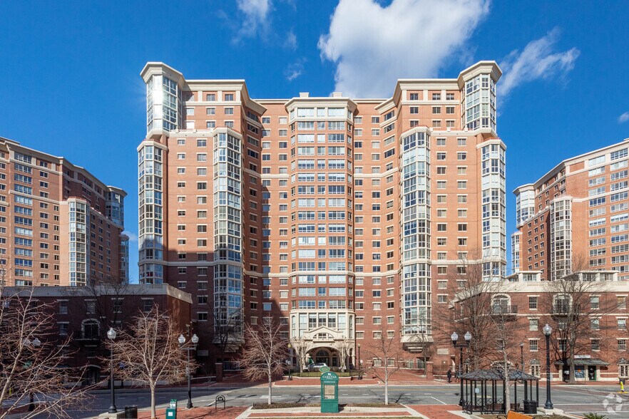 More Photos Of 2121-2131 Jamieson Ave, Alexandria Apartments For Lease