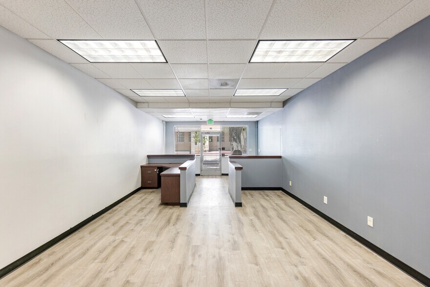 More Photos Of 28 N Los Robles Ave, Pasadena Office For Lease