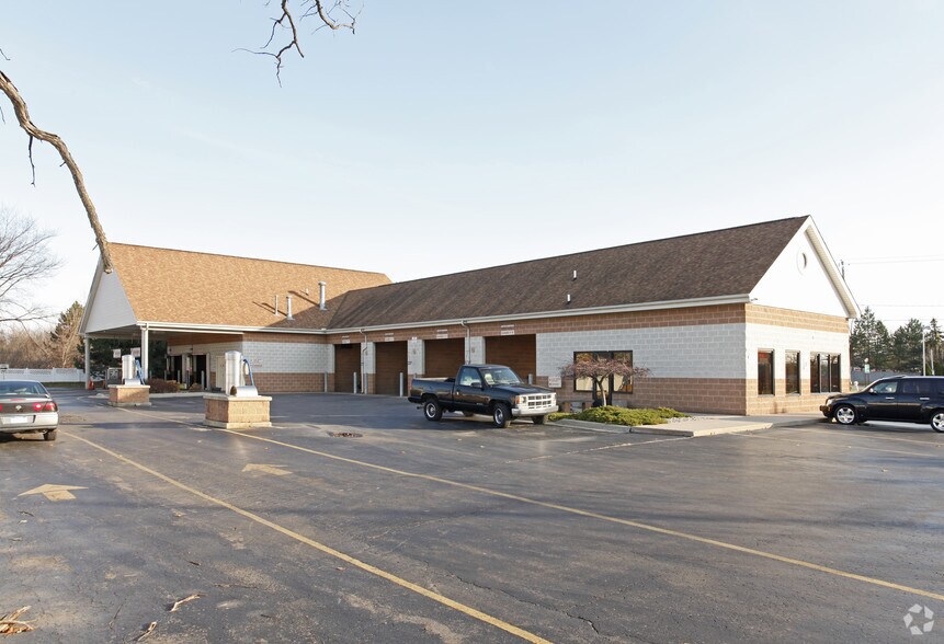 1017 E Grand Blanc Rd, Grand Blanc, MI 48439 Carwash For Sale