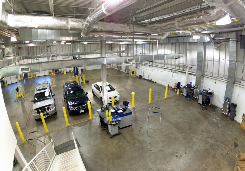 More Photos Of 7900 Hill Park Ct, Lorton Service For Lease