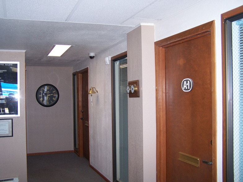 More Photos Of 1111 W Holly St, Bellingham Office For Lease
