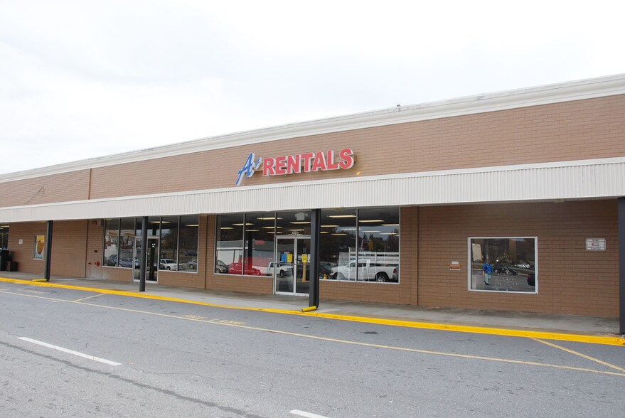 More Photos Of 220 W Kings Hwy, Eden Unknown For Lease