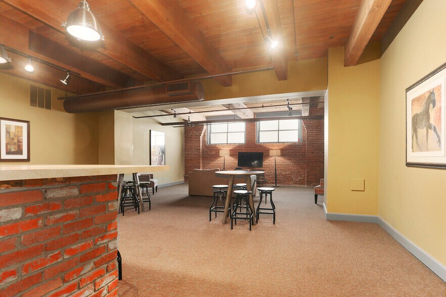 More Photos Of 412 W 8th St, Kansas City Apartments For Sale