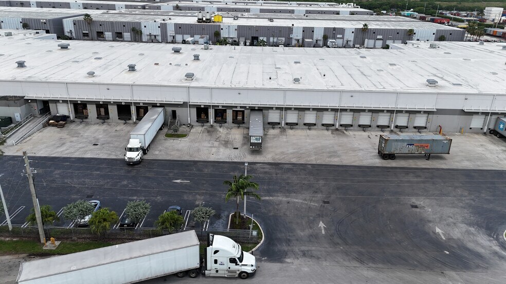 More Photos Of 9400 NW 104th St, Medley Warehouse For Lease
