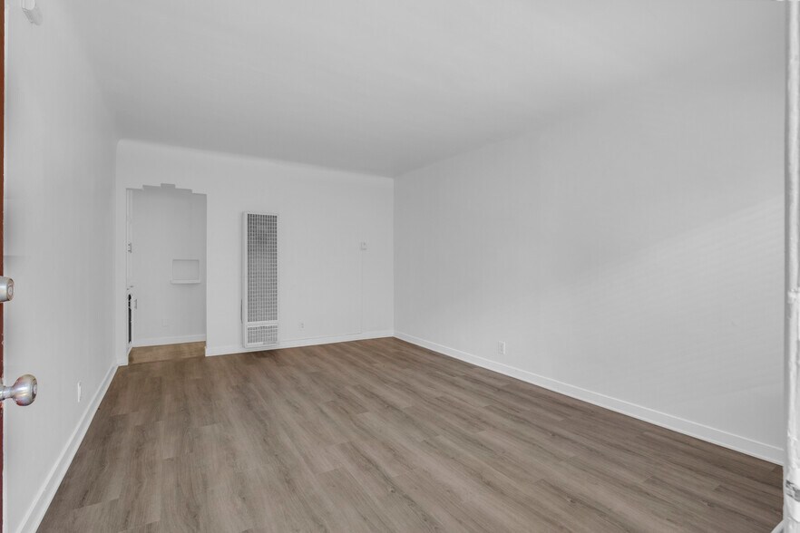 More Photos Of 1646 N Harvard Blvd, Los Angeles Apartments For Sale