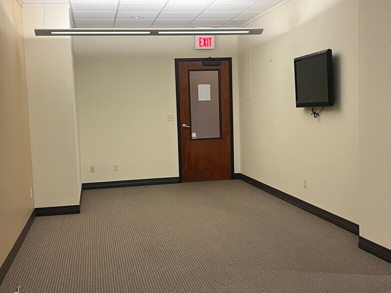 More Photos Of 2415 Carter Ln, Columbia Office For Sale