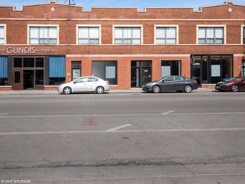 More Photos Of 2901-2911 N Clark St, Chicago Storefront Retail Residential For Lease