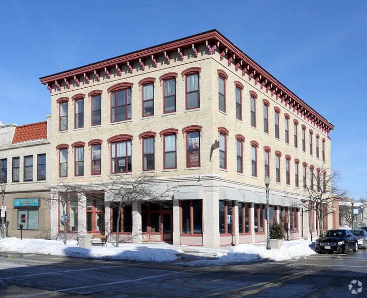 More Photos Of 701-703 N 8th St, Sheboygan Office For Lease