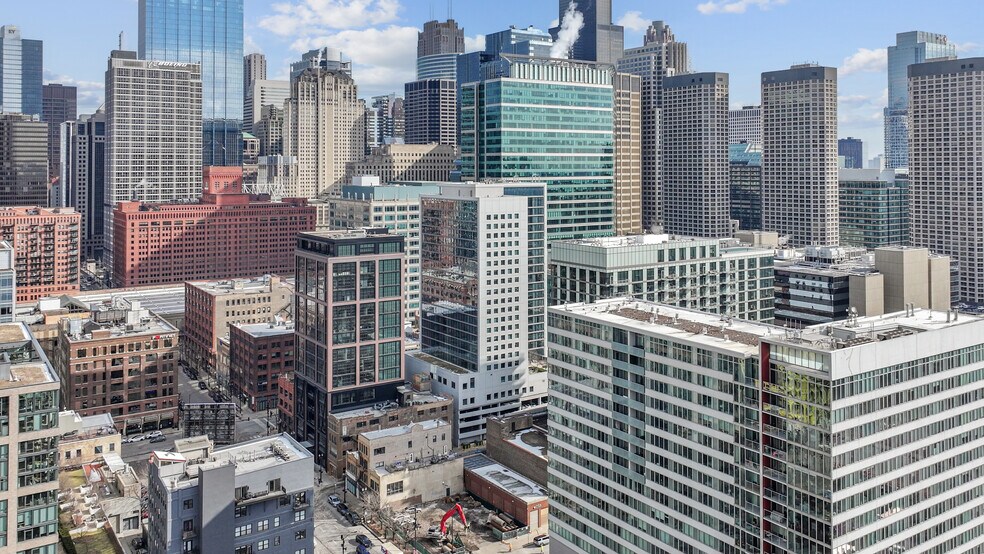 More Photos Of 619 W Randolph St, Chicago Restaurant For Sale