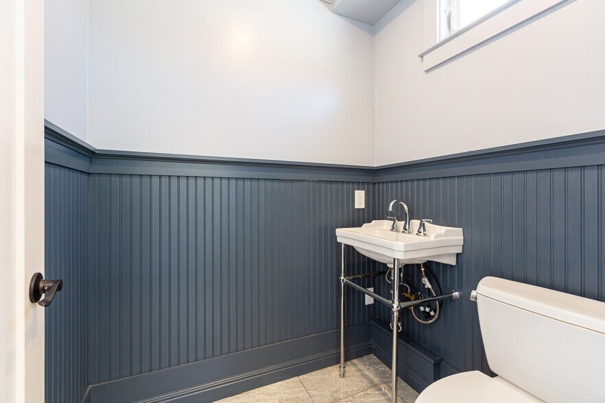 More Photos Of 3978 Piedmont Ave, Oakland Freestanding For Lease