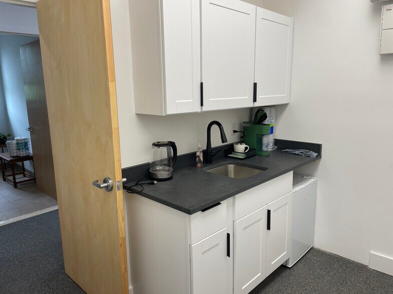 More Photos Of 70 Park St, Montclair Medical For Lease